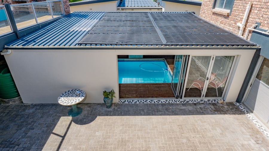 9 Bedroom Property for Sale in Struisbaai Western Cape